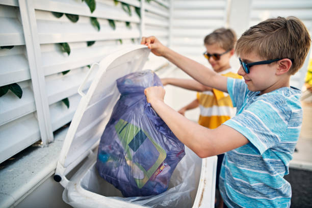 Best Construction Debris Removal  in Wfield, IN